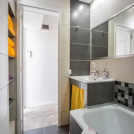 Mariposa En Frontera/primavera Apartamento *